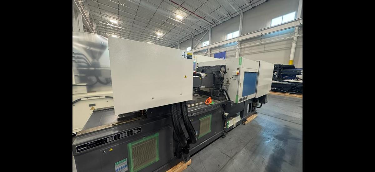 112 Ton, 4.37 Oz., Niigata MD110S8000 Injection Molding Machine
