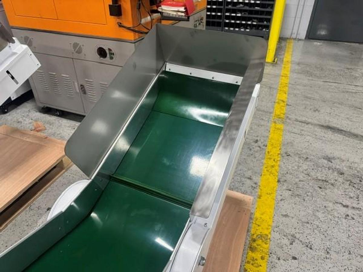 Shini Adjustable Nose Over Conveyor (2026)