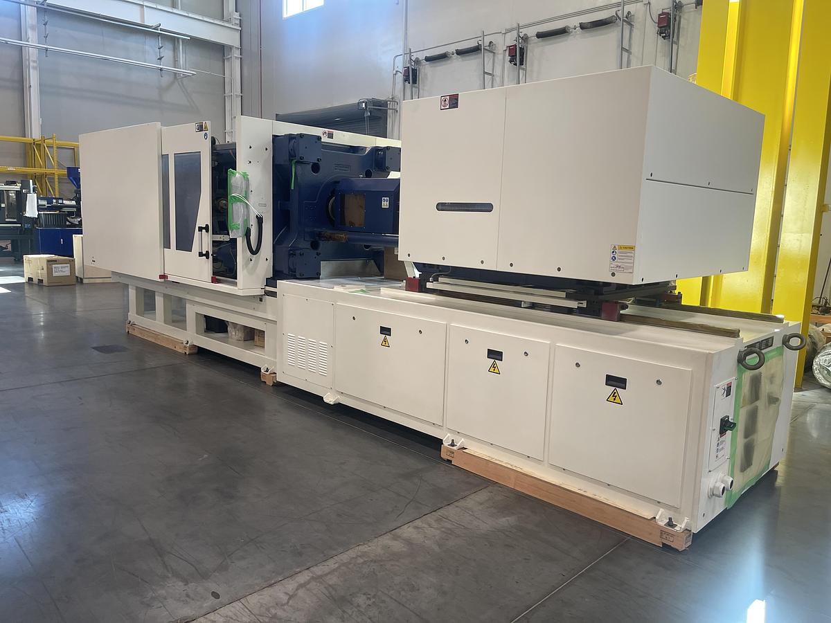 405 Ton, 39.73 oz Niigata MZ 3600/2250 Injection Molding Machine (2025)