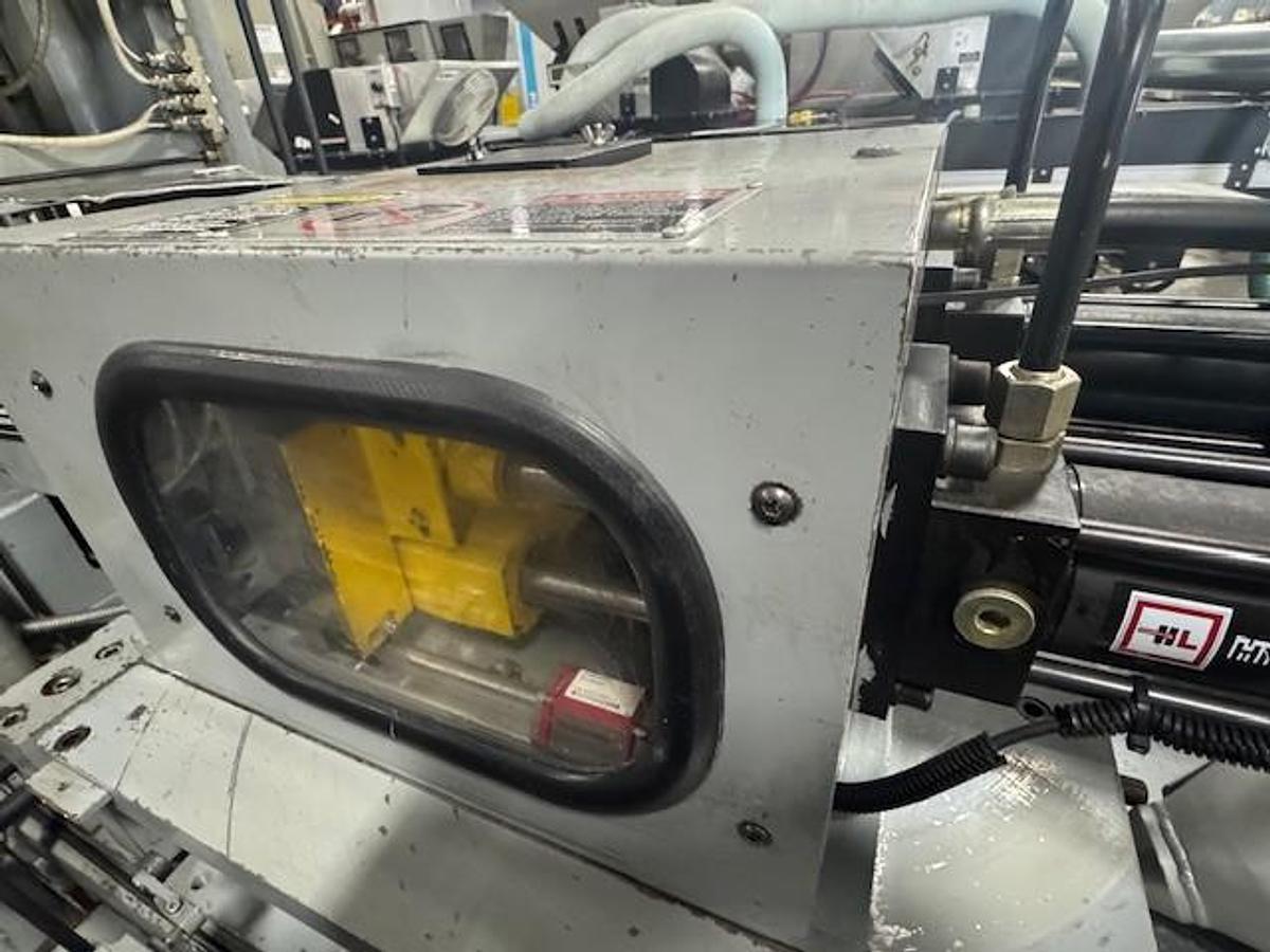 Used 30 Ton, 2 oz Newburry V2-30 Vertical Injection Molding