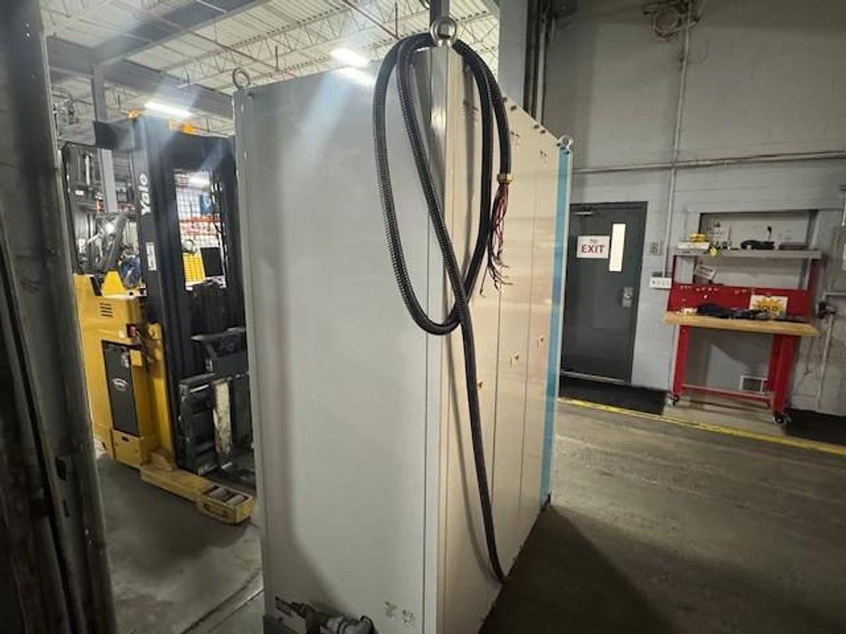 Used Matsui DMZ Series Material 412 cfm Dryer with Hopper (2006)