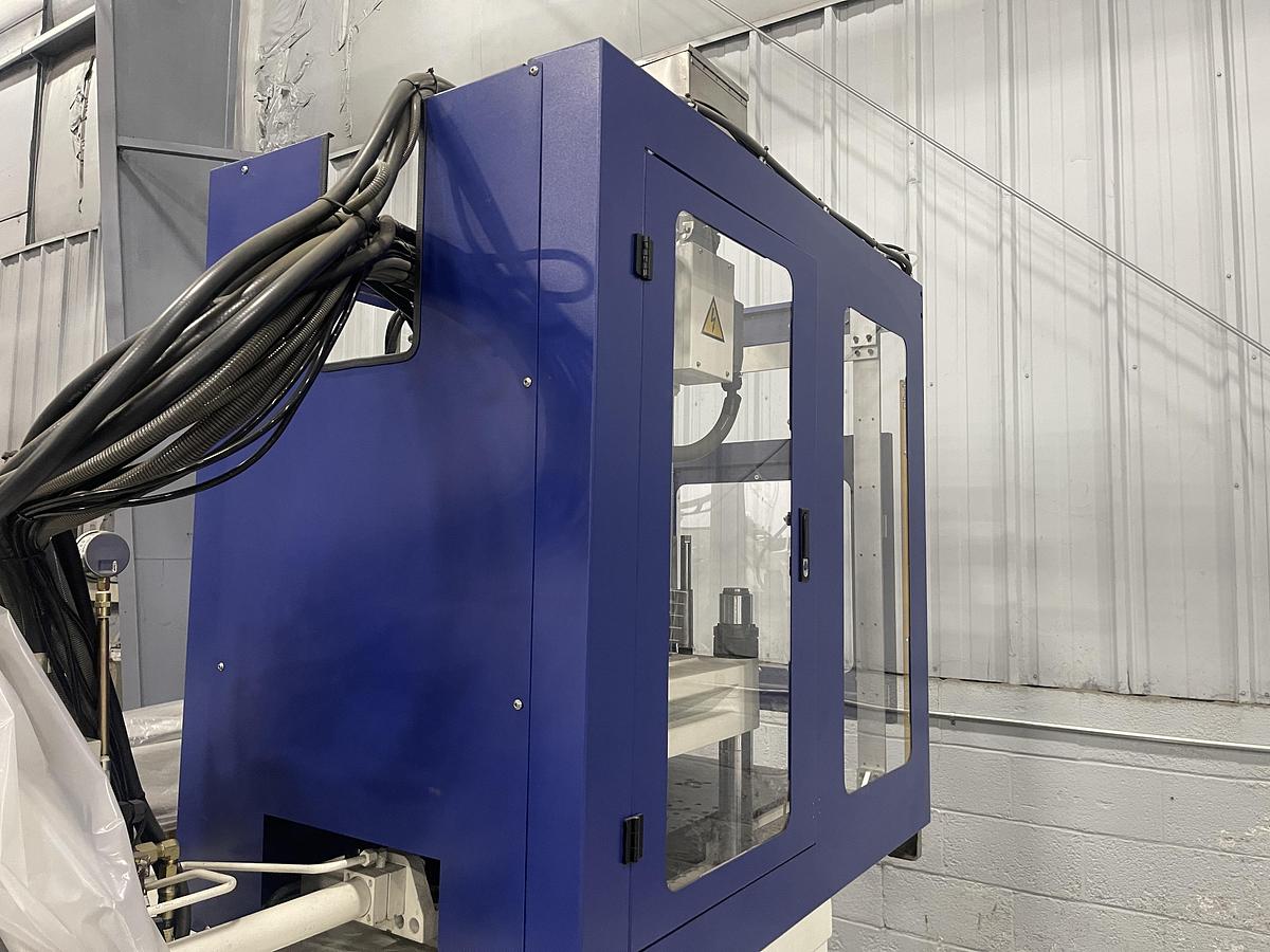 67 Tons, 5.1 Oz., TAYU Shuttle Table Vertical Injection Molding Machine (2022)