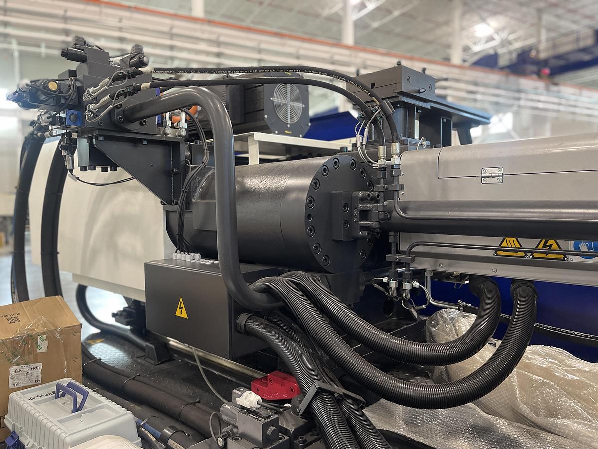 596 Ton, 91.73 oz Haitian MAV 5300/5000 Injection Molding Machine (2025)