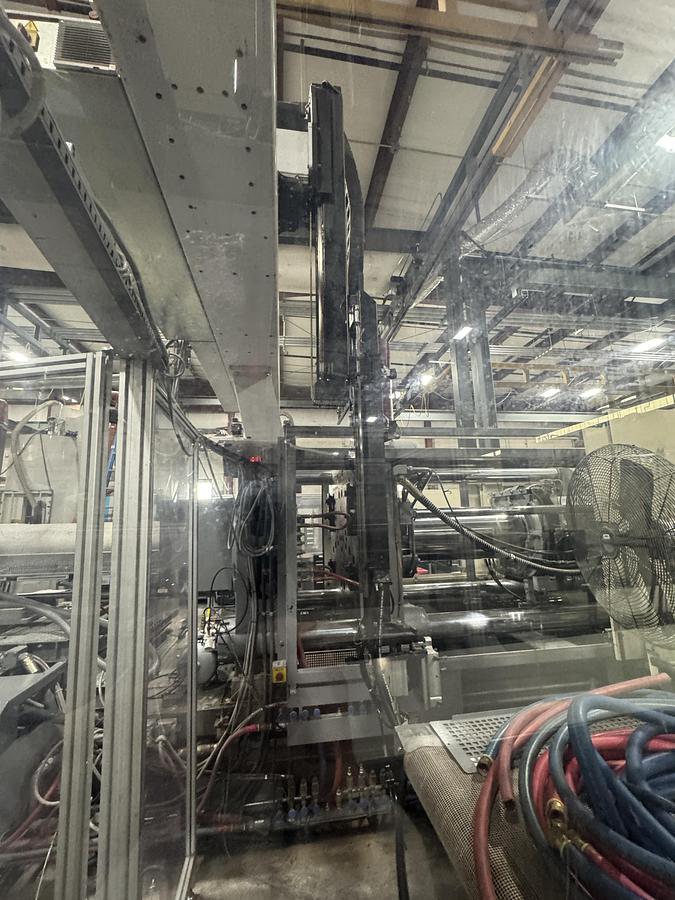 Used Wittmann W753 Robot (2007)