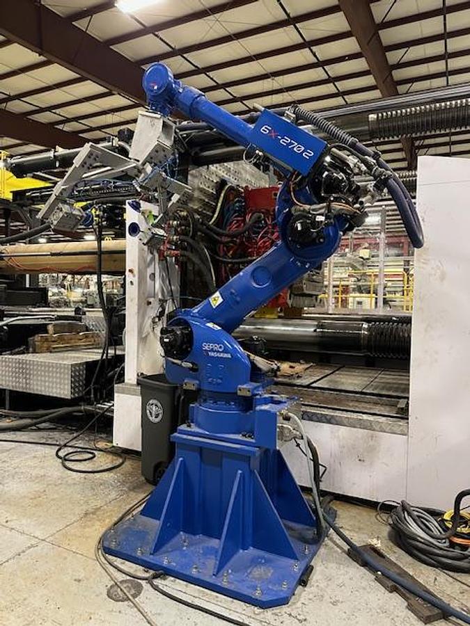 Used 3,300 Ton 1,029 oz Borche BU3300-V Injection Molding Machine with Yaskawa Robot (2024)