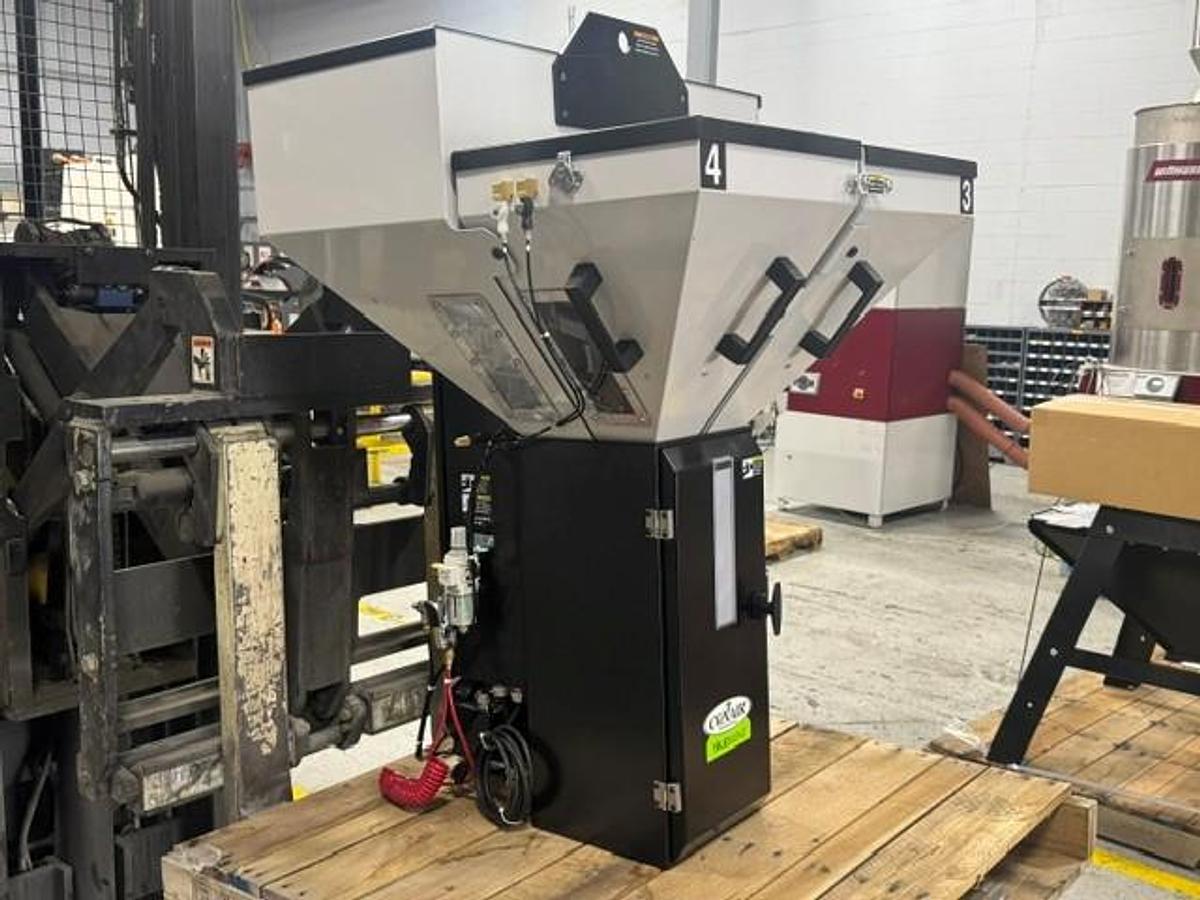 400 lb./hr Conair TB100-4 Four Material Blender (2026)