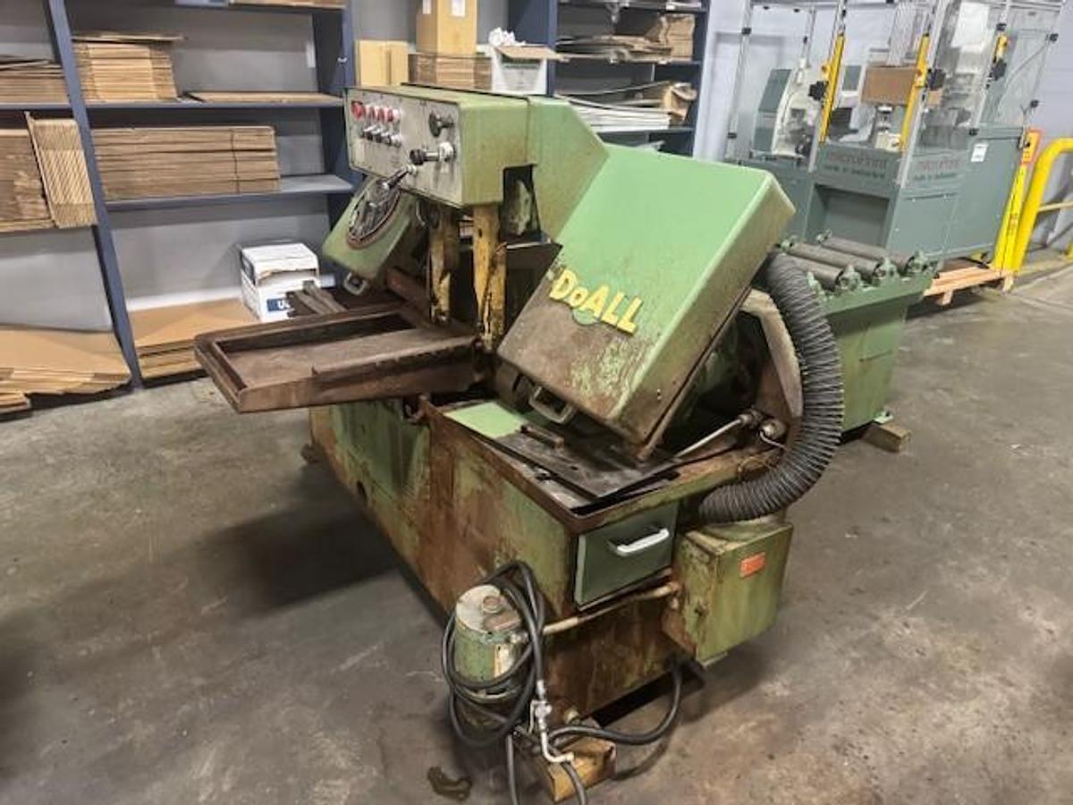 Used DoAll Auto Horizontal Band Saw