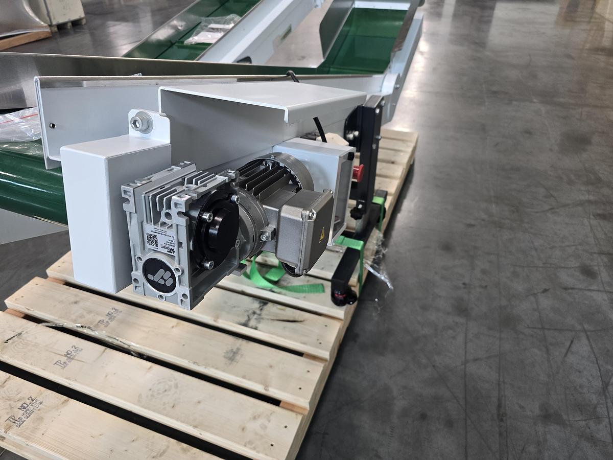 Shini Adjustable Nose Over Conveyor (2026)