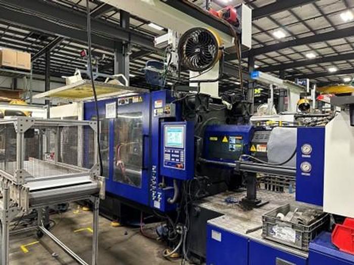 Used 674 Ton, 71.01 oz., Mars II Haitian Injection Molding Machine