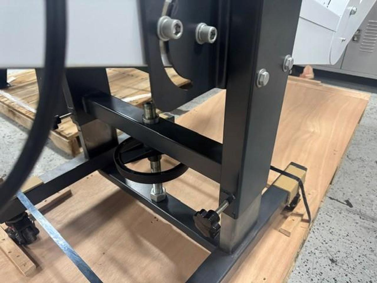 Shini Adjustable Nose Over Conveyor (2026)