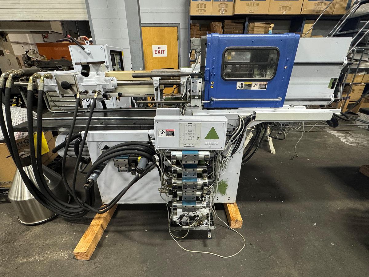 Used 35 Ton, 2.37 Oz. Arburg Allrounder 221M Injection Molding Machine (1999)