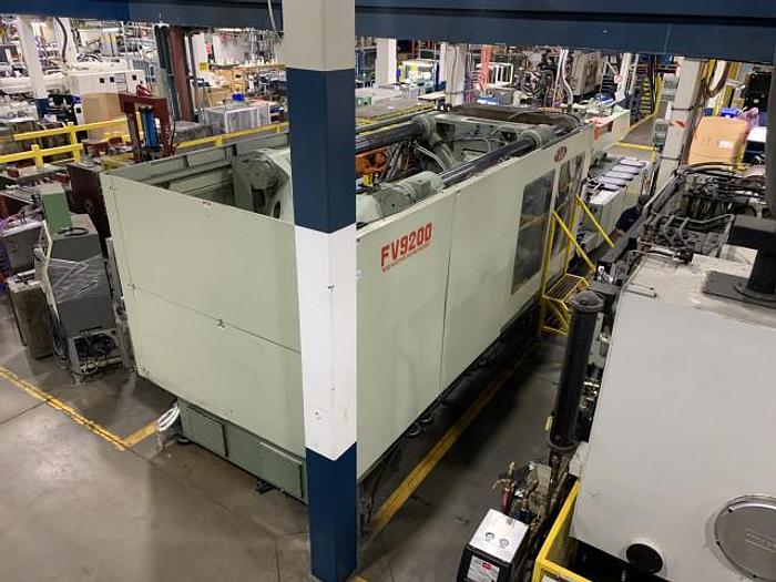 Used 943 Ton, 201.2 oz. Nissei Injection Molding Machine