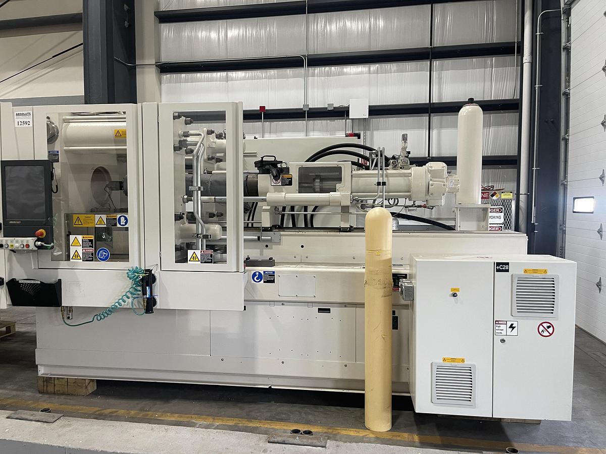 Used 330 Ton, 13.6 Oz. Krauss Maffei Injection Molding Machine (2016)