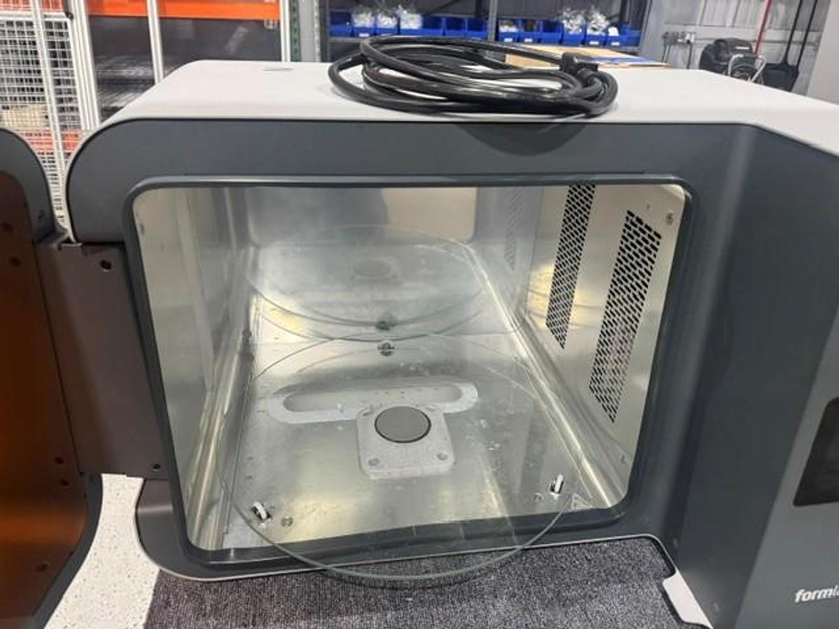 Used Formlabs Form 3L 3-D Printing Package including Cartridges (2022)