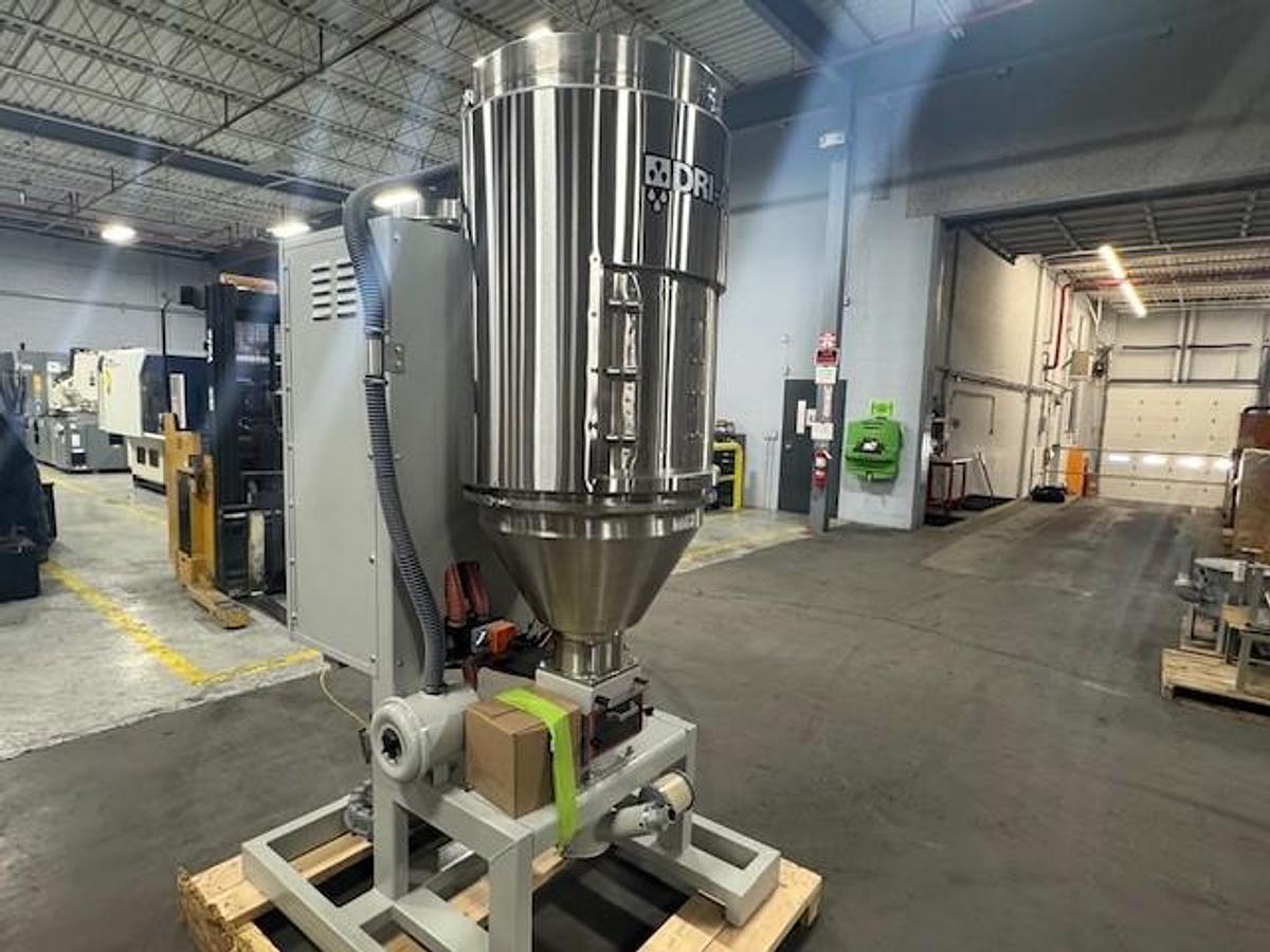 125 lbs/hour Dri-Air Material Dryer with 400 lb. Capacity Hopper (2026)