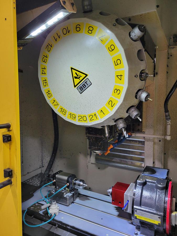 Used 2020 Fanuc Robodrill D21LiB5 ADV CNC Vertical Mill