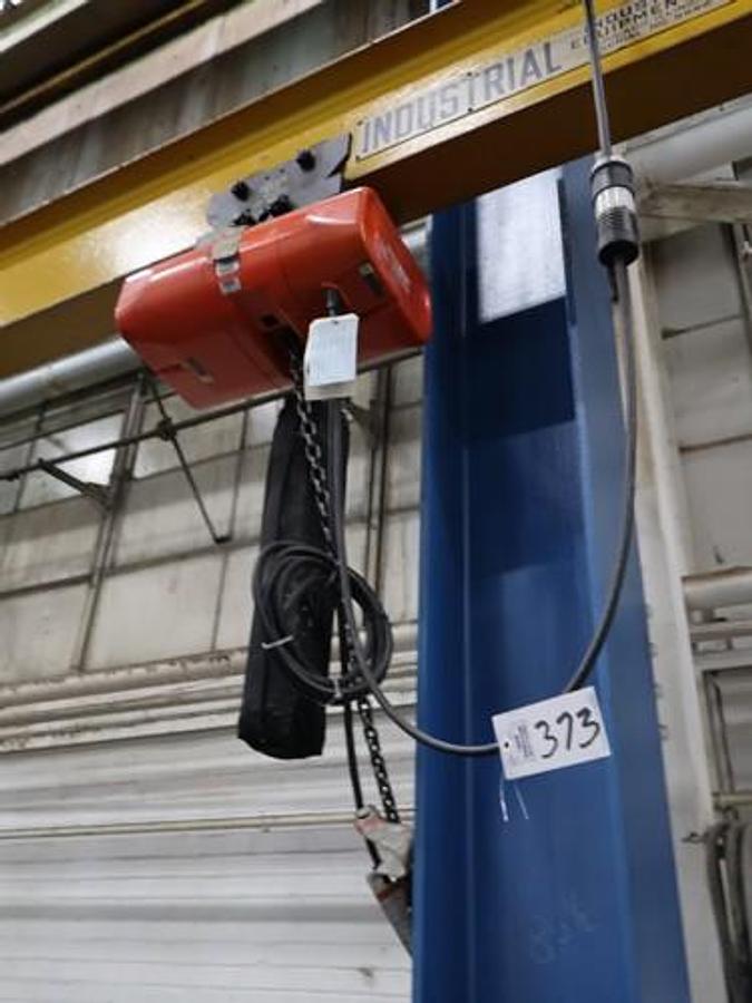 Used 1 Ton Industrial Equipment Jib Crane & 1 Ton Electric Hoist