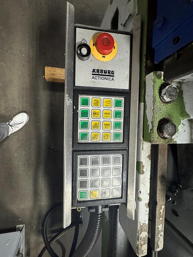 Used 35 Ton, 2.37 Oz. Arburg Allrounder 221M Injection Molding Machine (1999)