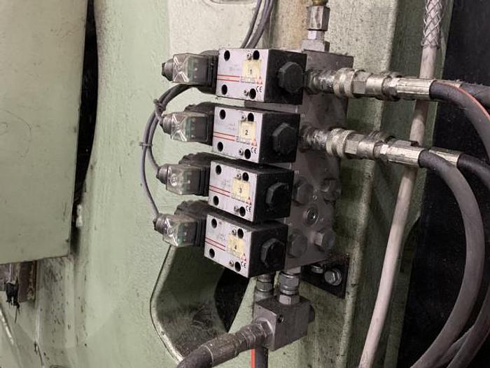 Used 943 Ton, 201.2 oz. Nissei Injection Molding Machine