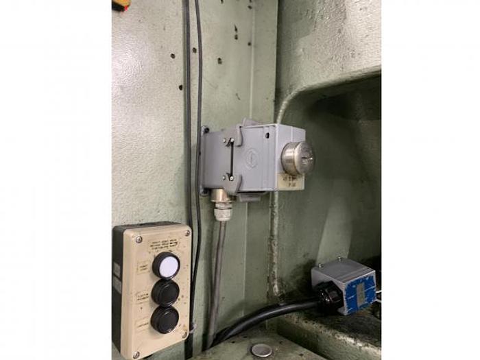 Used 943 Ton, 201.2 oz. Nissei Injection Molding Machine