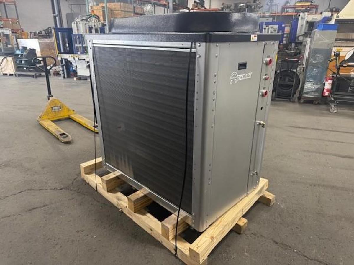 Advantage 10 Ton Air-Cooled Chiller 460V