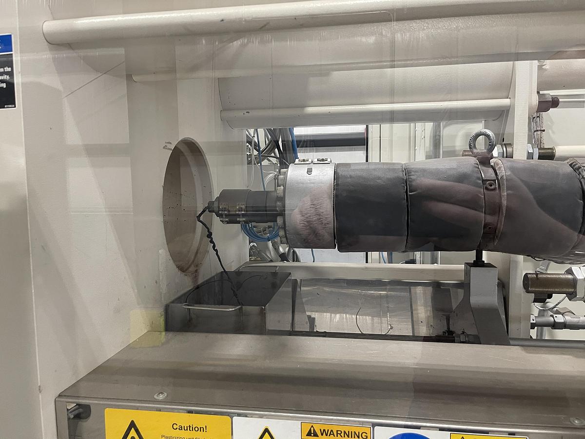 Used 330 Ton, 13.6 Oz. Krauss Maffei Injection Molding Machine (2016)