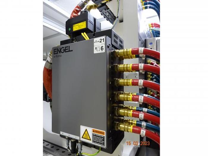 Used 449 Ton, 15.24 oz. Tiebarless Engel Injection Molding Machine