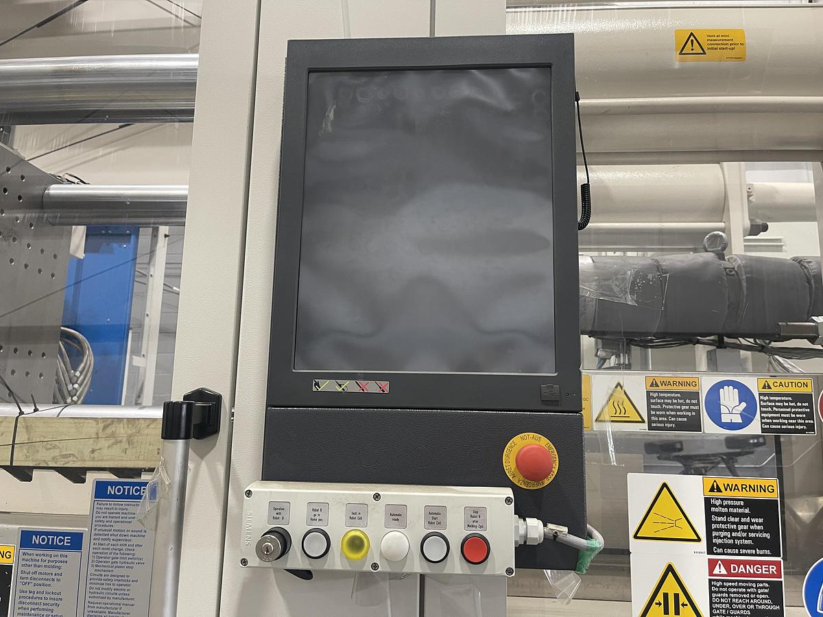 Used 330 Ton, 13.6 Oz. Krauss Maffei Injection Molding Machine (2016)