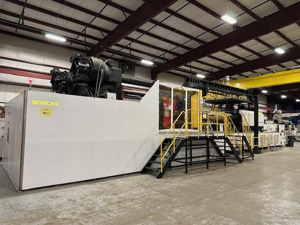 Used 3,300 Ton 1,029 oz Borche BU3300-V Injection Molding Machine with Yaskawa Robot (2024)