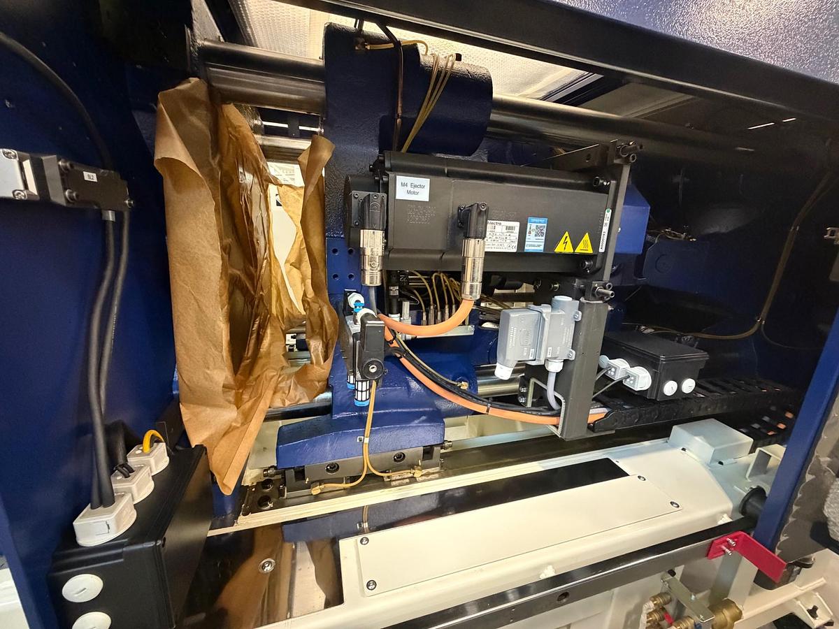 135 Ton, 4.73 Oz., Haitian VEIII 1200/300 Injection Molding Machine