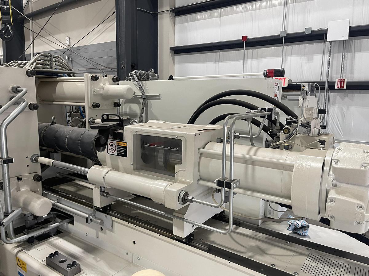 Used 330 Ton, 13.6 Oz. Krauss Maffei Injection Molding Machine (2016)