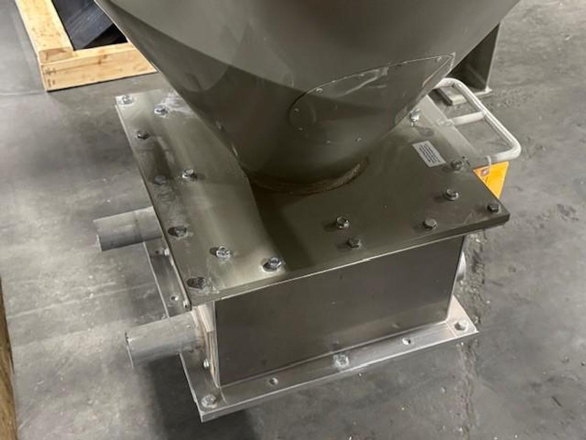 Used Conair CH54-85 2,975 lb. Material Hopper with Stand and Receiver