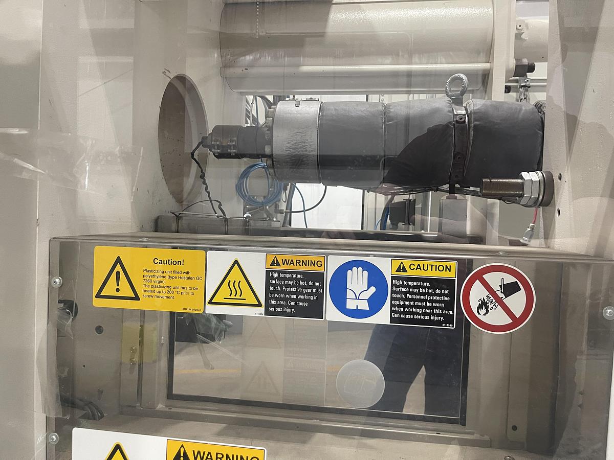 Used 330 Ton, 13.6 Oz. Krauss Maffei Injection Molding Machine (2016)