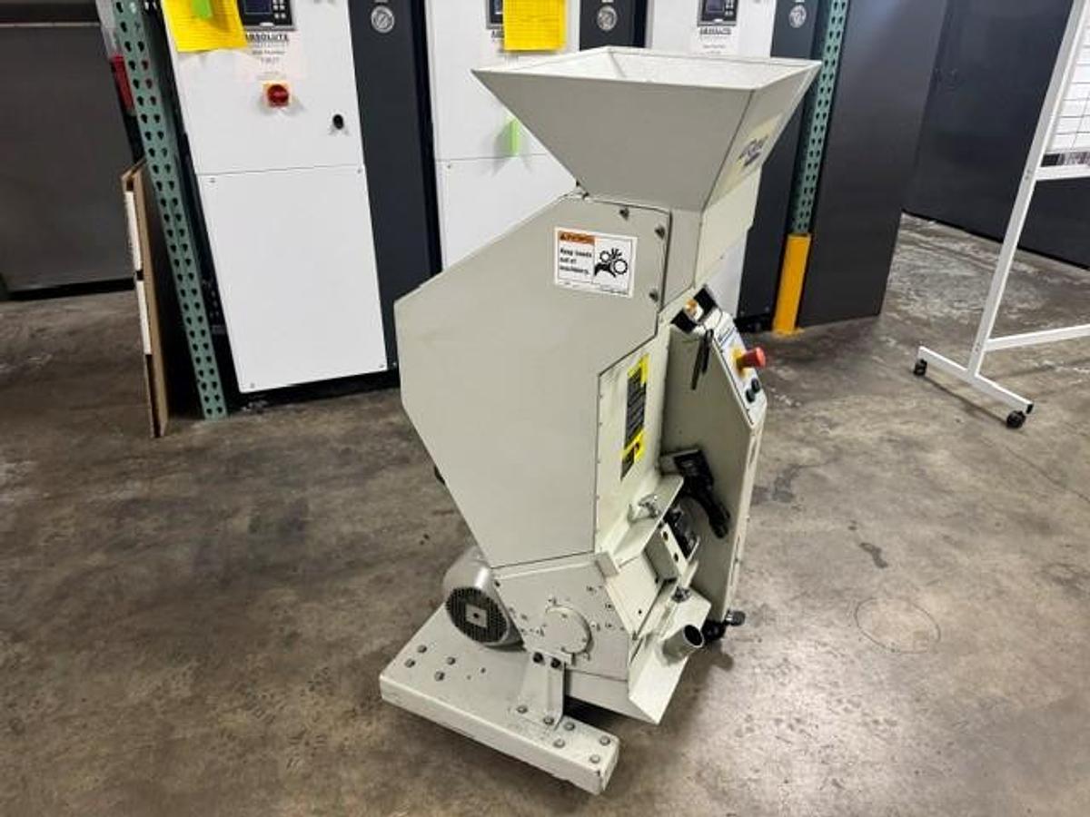 Used 2.9 HP Autogrind LSG-614 Slow Speed Granulator