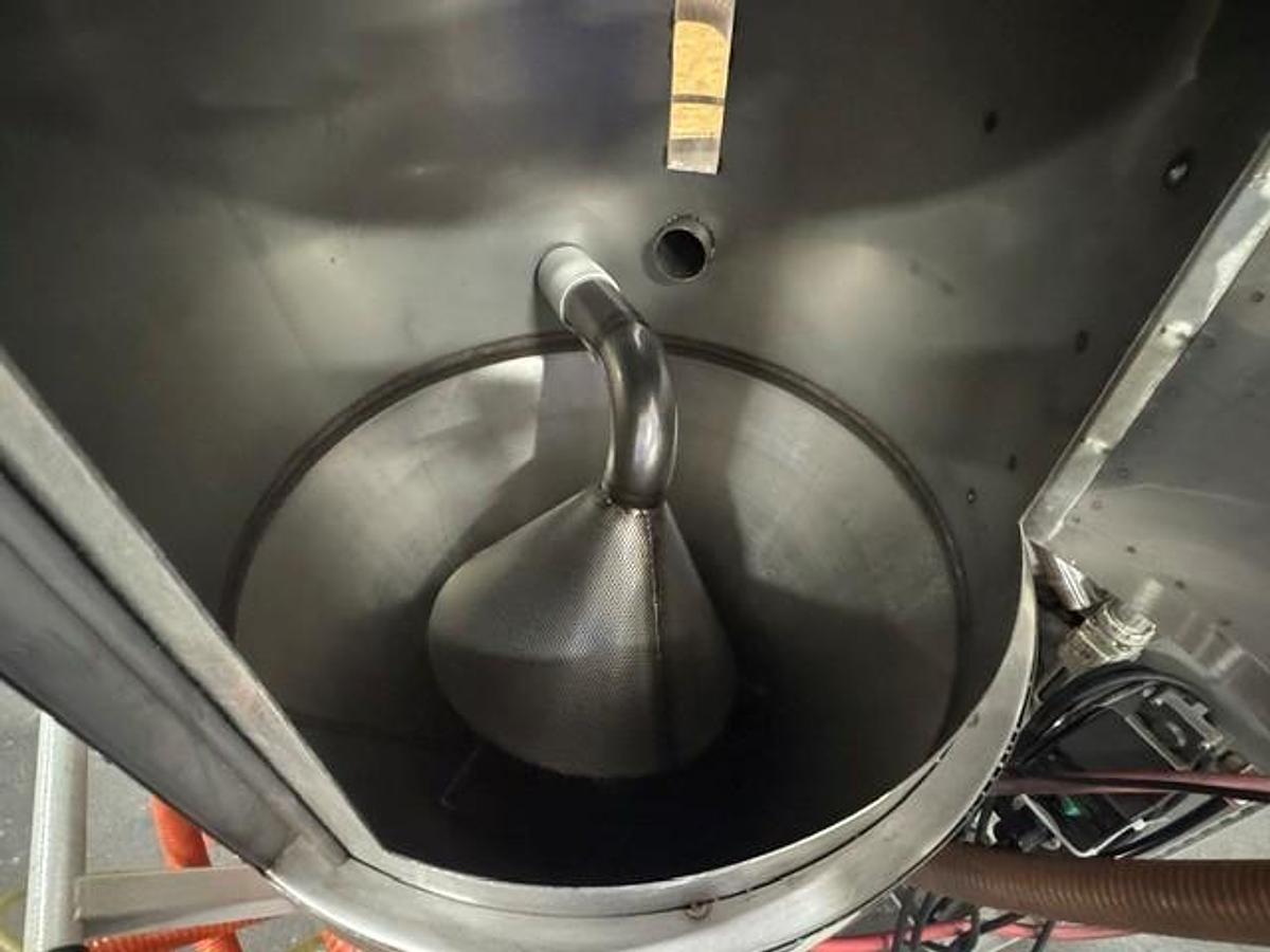 Used 50 lb./hr Dri-Air APD-6 Material Dryer with 200 lb. Hopper (2018)