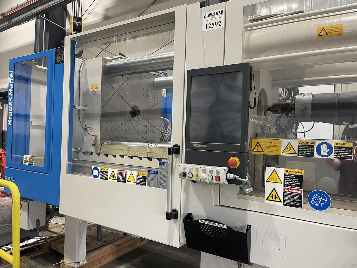 Used 330 Ton, 13.6 Oz. Krauss Maffei Injection Molding Machine (2016)