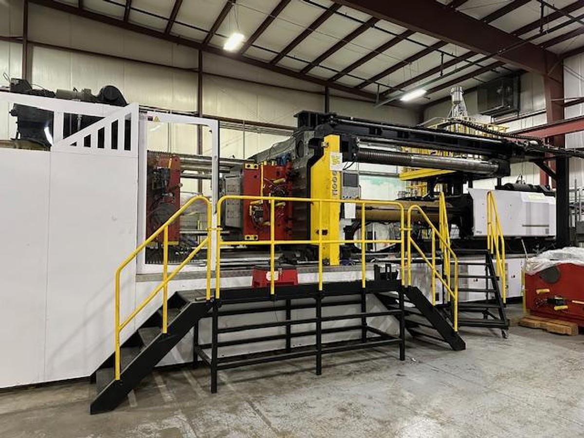 Used 2,200 Ton 533 oz Borche BU3300-V Injection Molding Machine with Yaskawa Robot (2024)