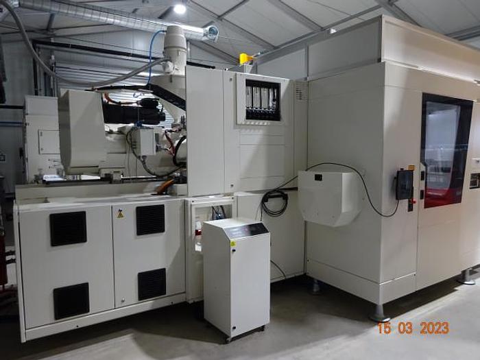 Used 449 Ton, 15.24 oz. Tiebarless Engel Injection Molding Machine