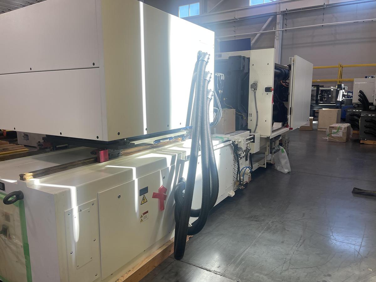 405 Ton, 39.73 oz Niigata MZ 3600/2250 Injection Molding Machine (2025)