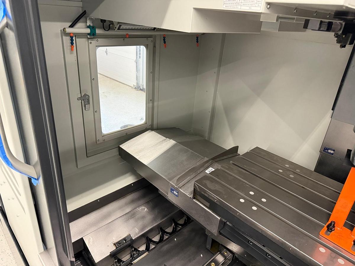 Hision Vertical Machining Center CAT40 BIG PLUS (2024)
