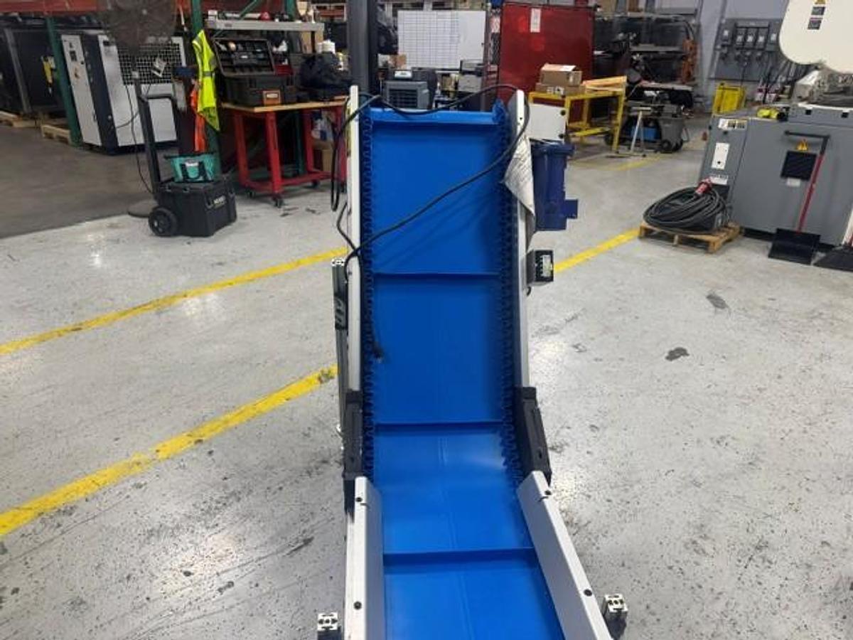Used EMI EAK Series Flat to Incline Belt Conveyor