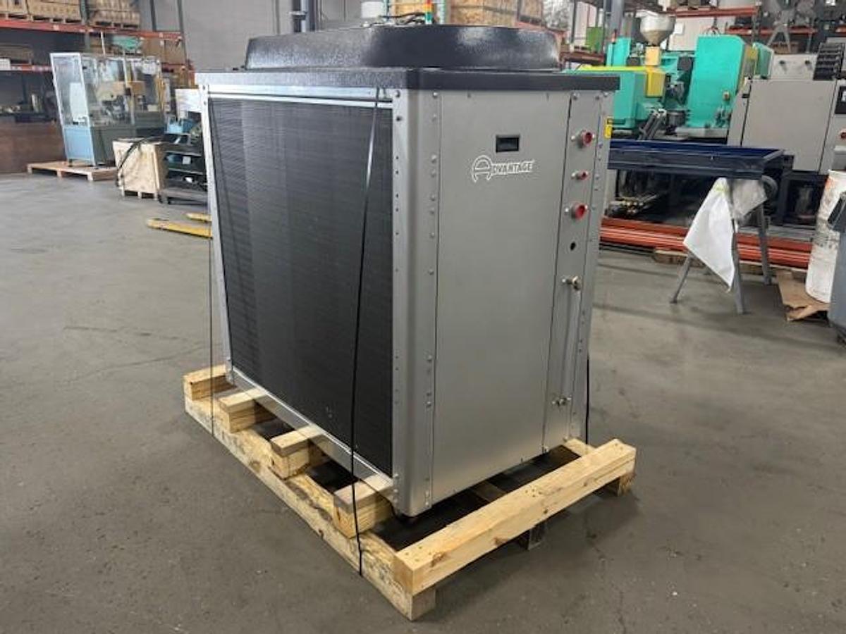 Advantage 10 Ton Air-Cooled Chiller 460V