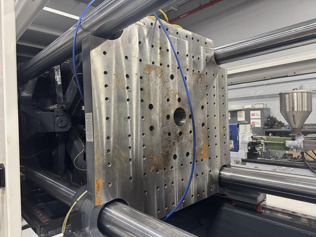 Used 315 Ton, 26 Oz., Q-Series Milacron Injection Molding Machine (2024)