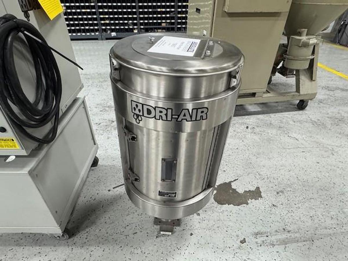 Used 25 lbs/hr Dri-Air APD Series 2 Bed Portable Desiccant Dryer with Hopper and Cart (2012)