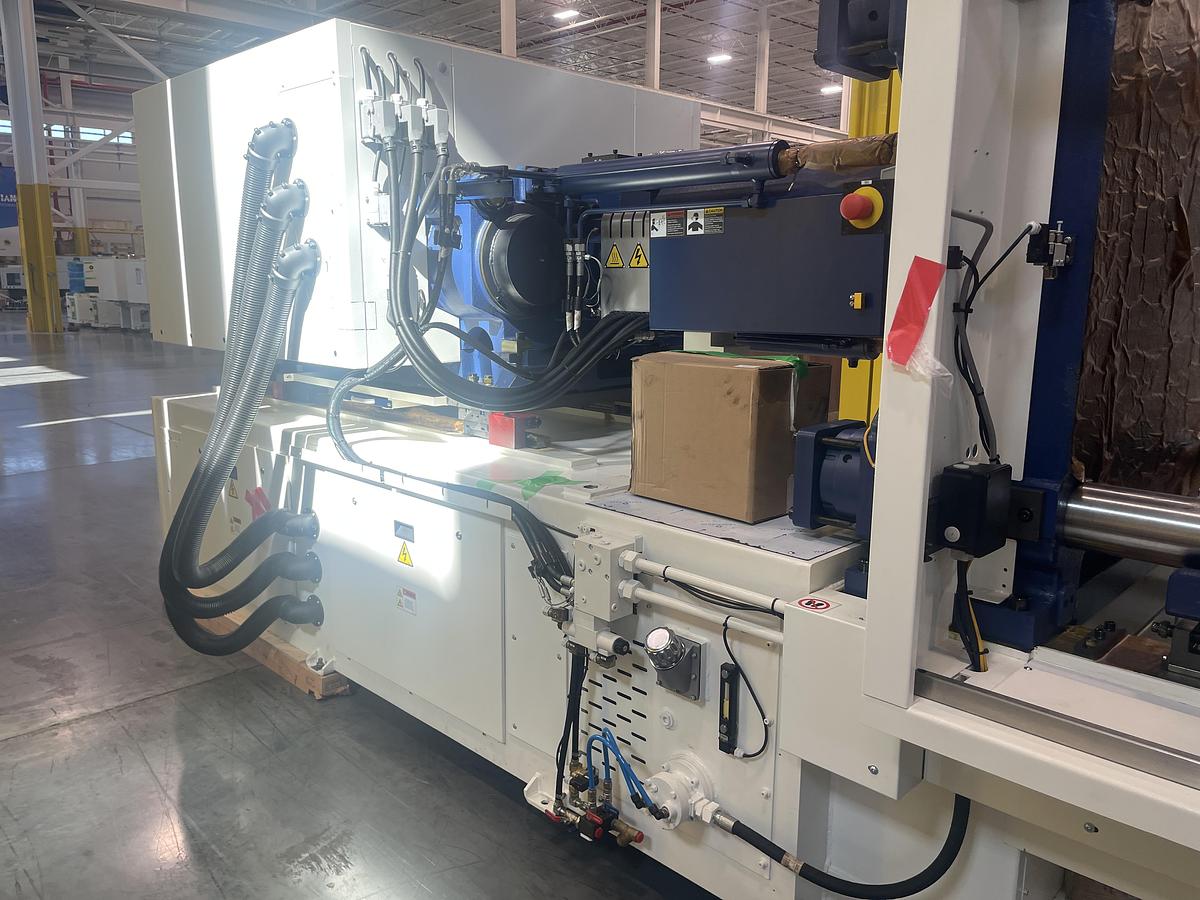405 Ton, 39.73 oz Niigata MZ 3600/2250 Injection Molding Machine (2025)