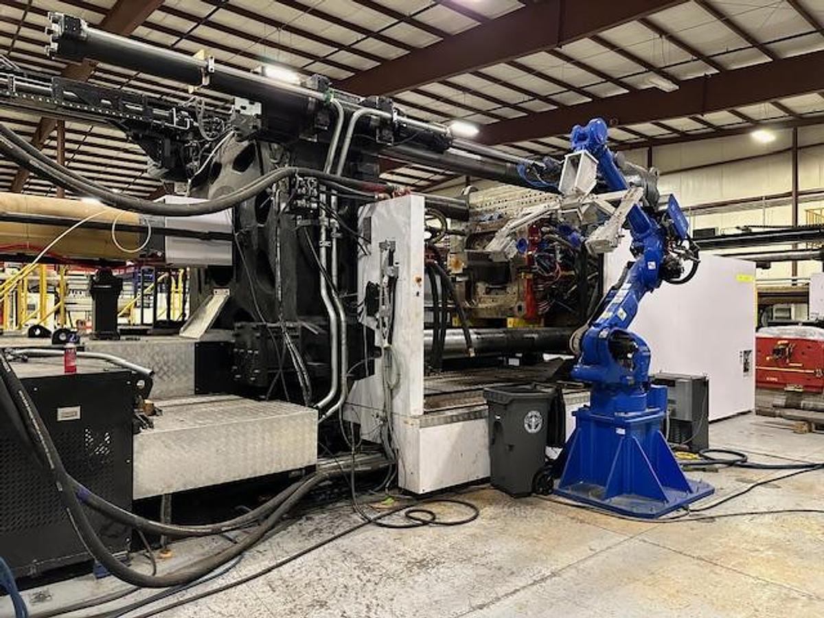 Used 3,300 Ton 1,029 oz Borche BU3300-V Injection Molding Machine with Yaskawa Robot (2024)