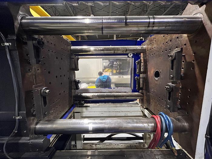 Used 300 Ton, 25.4 oz., Van Dorn Demag, Injection Molding Machine