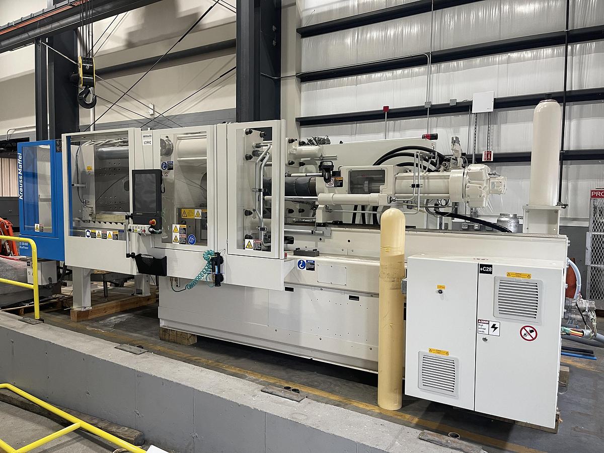 Used 330 Ton, 13.6 Oz. Krauss Maffei Injection Molding Machine (2016)