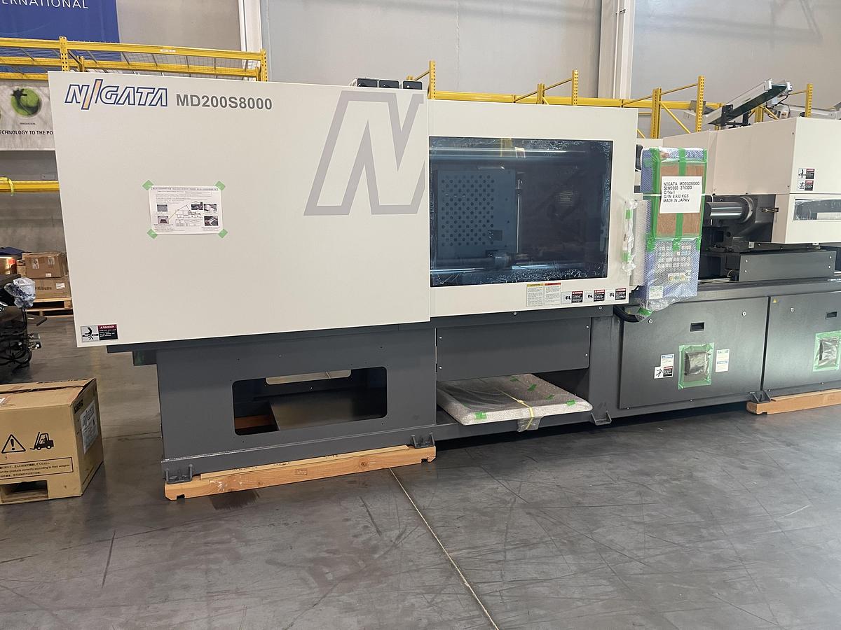 202 Ton, 14.14 oz Niigata MD 200S8000 i6.5 Injection Molding Machine (2025)