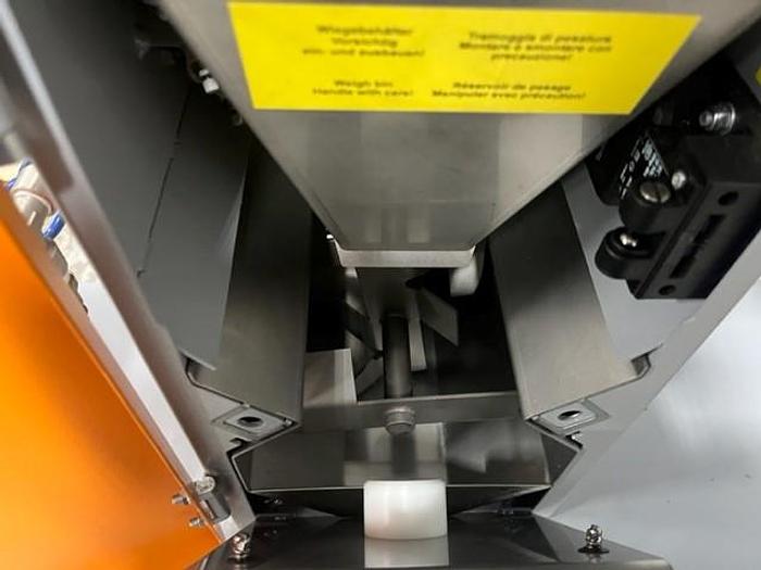 Used 198lbs/hr. 2013 Motan GC-60 4-Component Blender with Stand